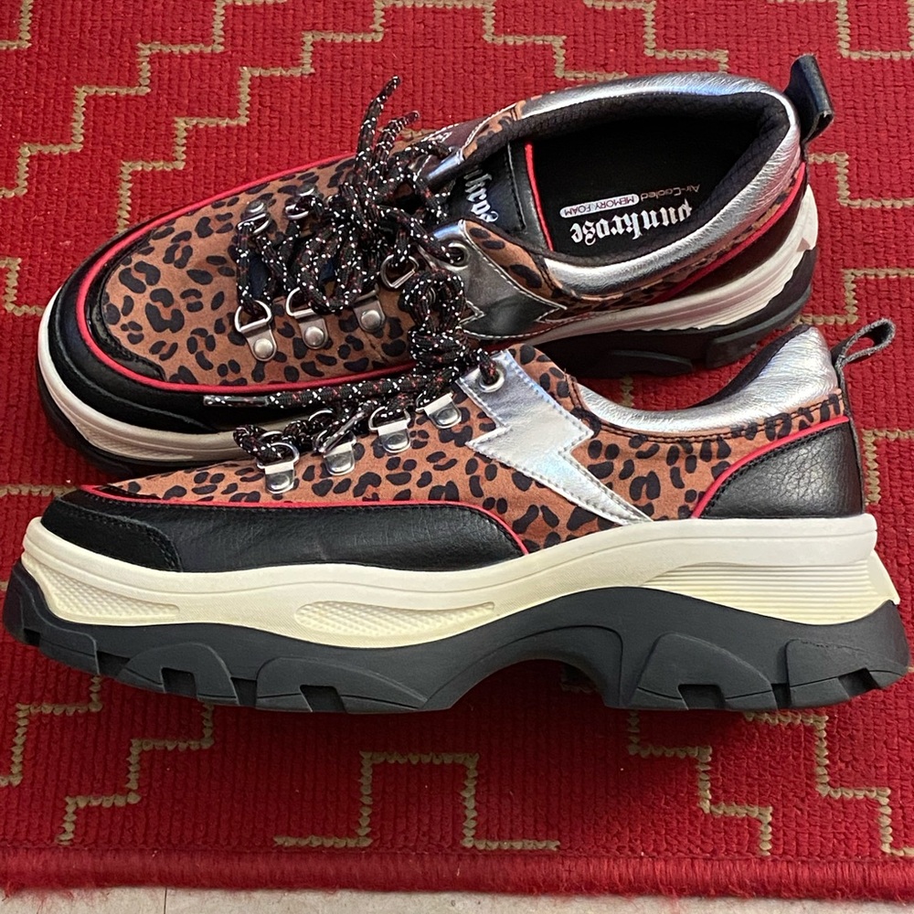 Punkrose By Skechers Womens Shockingly Wild Platform Sneakers (US) 8.5 EU 38.5